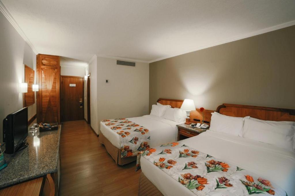 Mabu Thermas Grand Resort Foz do Iguacu Exterior photo A room at the hotel