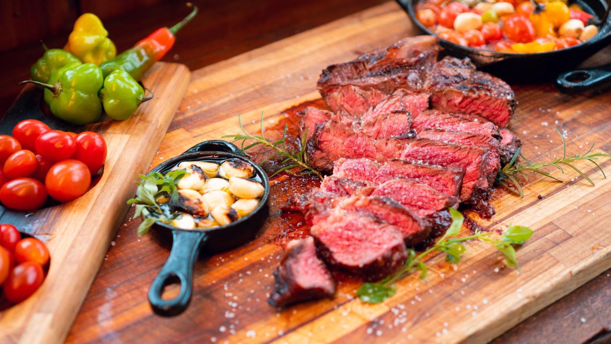 Mabu Thermas Grand Resort Foz do Iguacu Exterior photo A grilled steak