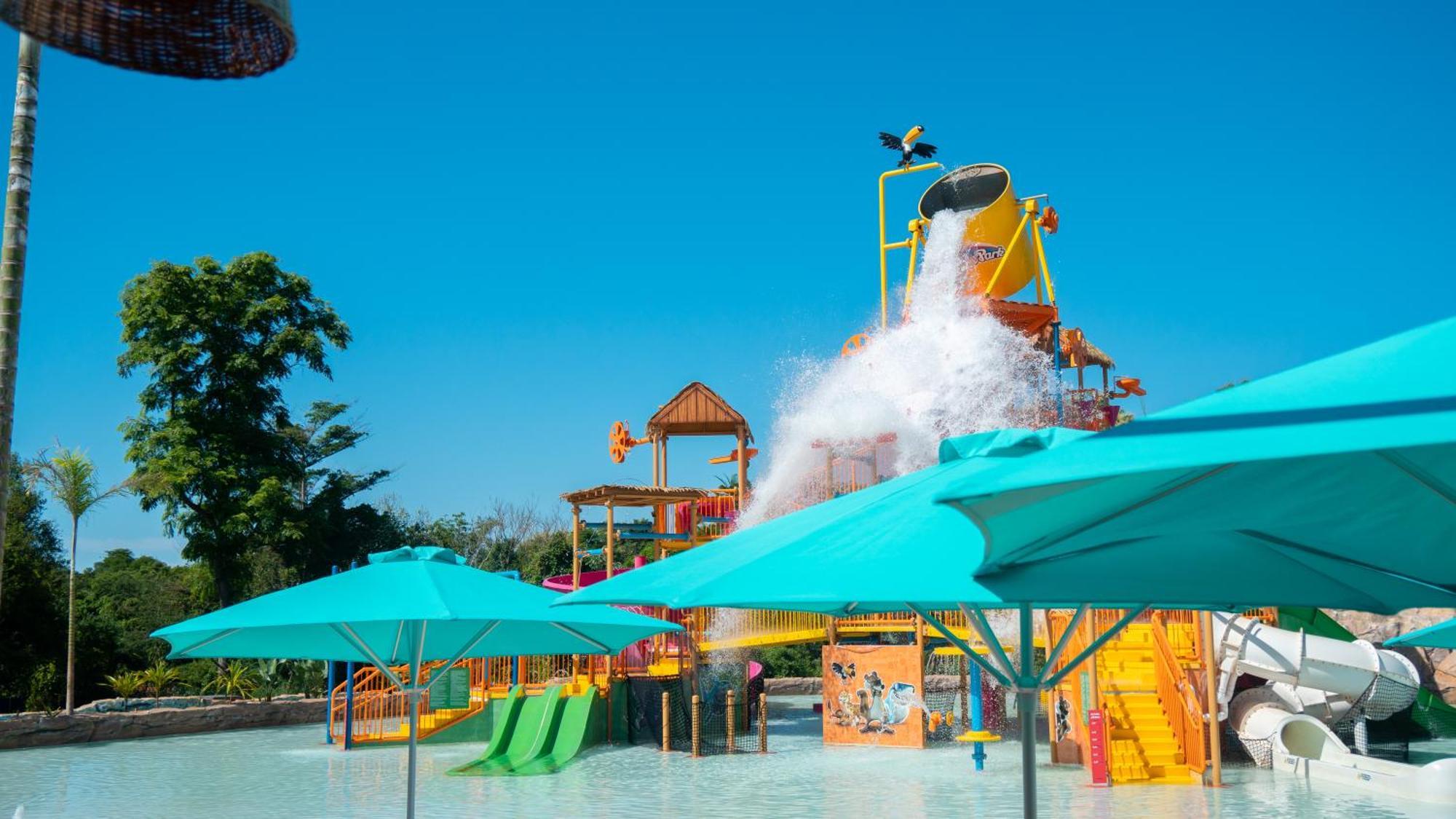 Mabu Thermas Grand Resort Foz do Iguacu Exterior photo Splash Island