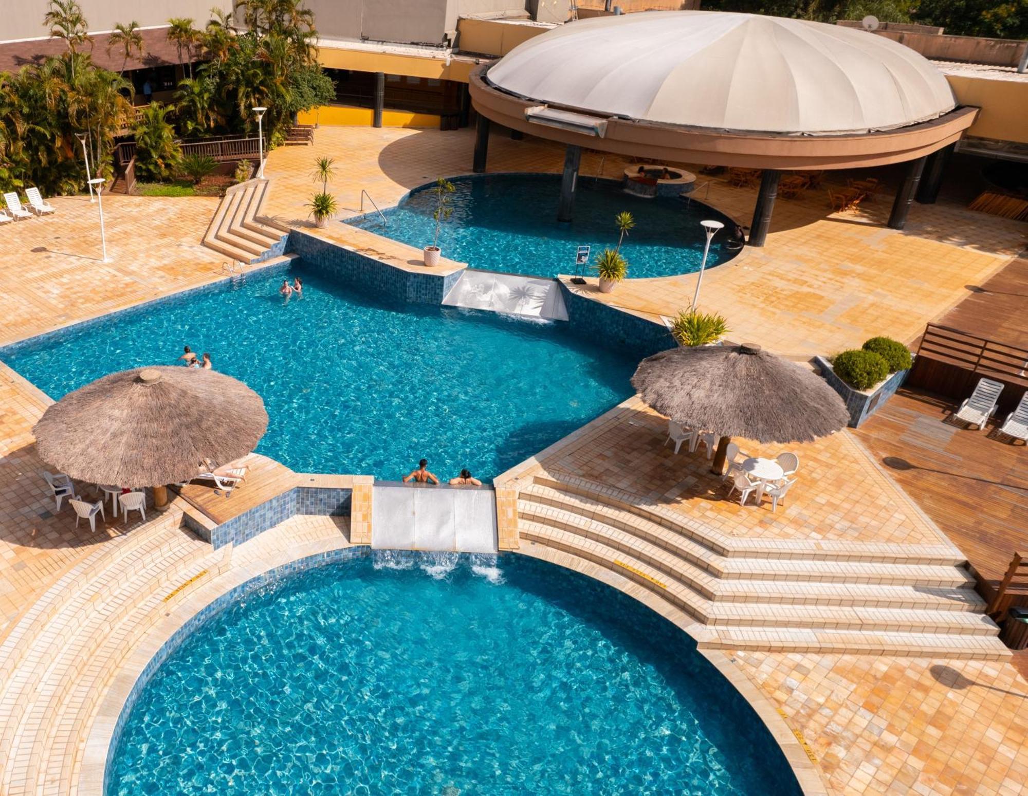 Mabu Thermas Grand Resort Foz do Iguacu Exterior photo The swimming pool at the hotel