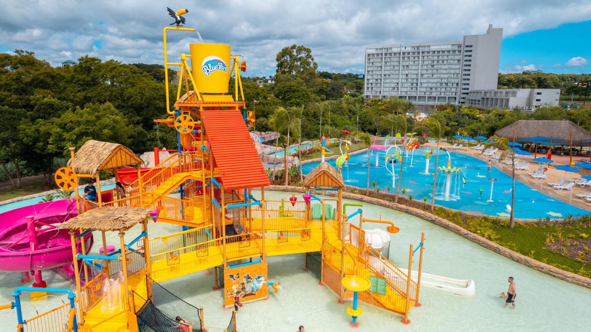 Mabu Thermas Grand Resort Foz do Iguacu Exterior photo Wet 'n' Wild Water Park