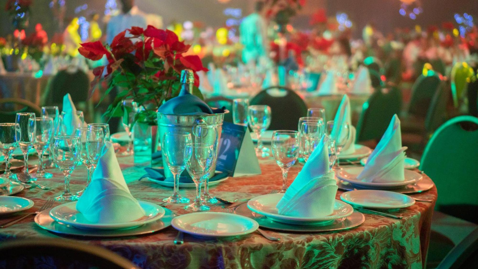 Mabu Thermas Grand Resort Foz do Iguacu Exterior photo A table set for a formal dinner